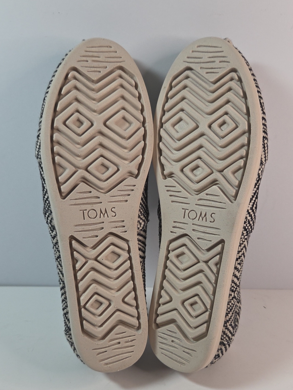 Toms Women's Black & White Geometric Slip-On Flats - Picture 3 of 4